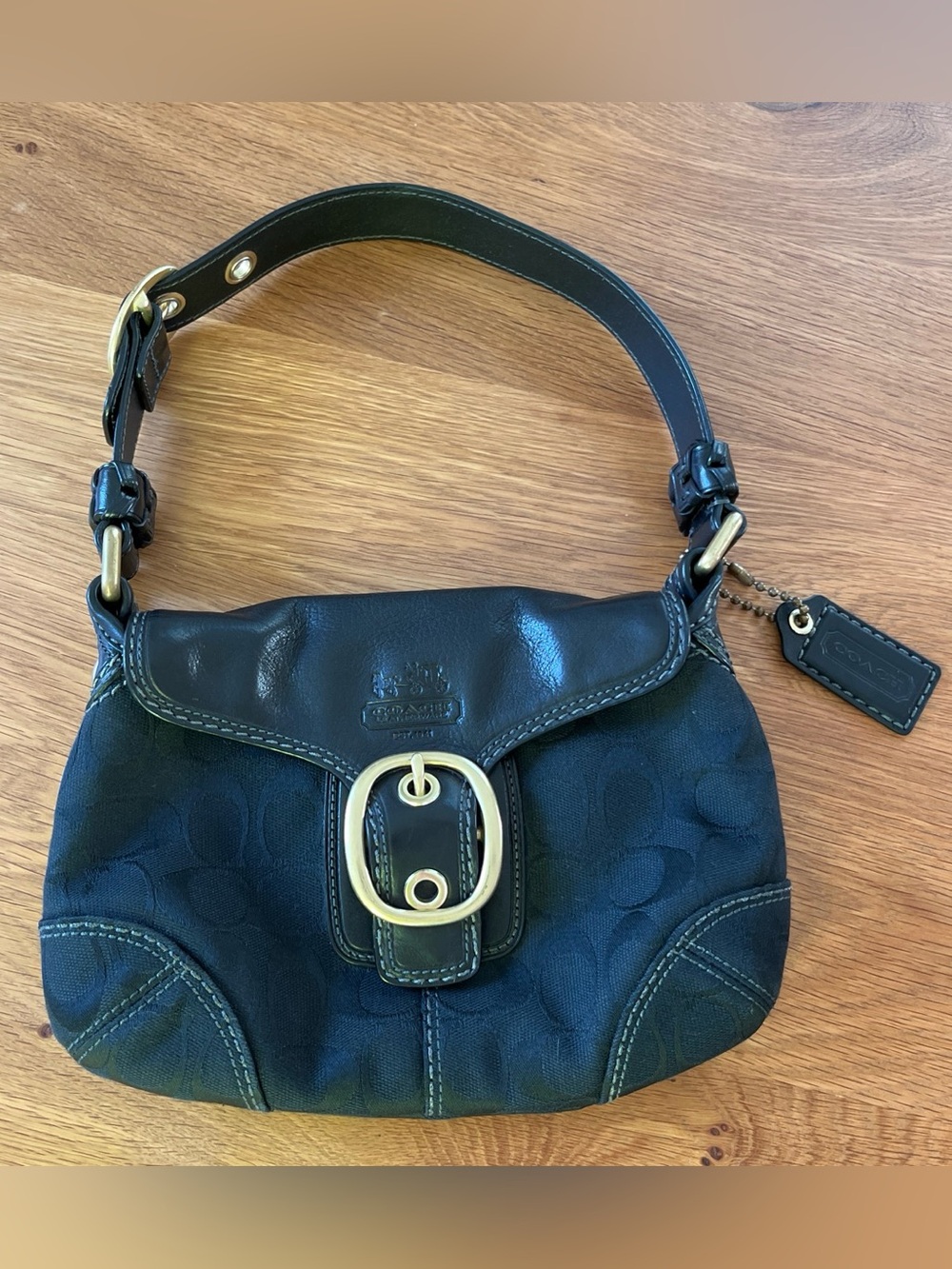 Vintage Coach Signature C Bleeker 11441 Black Shoulder Bag Purse